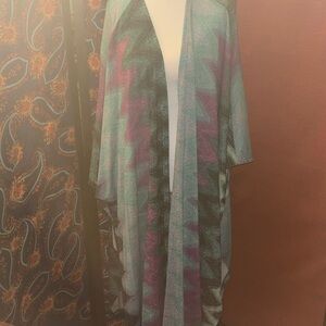 IMAN Women's Zigzag Pattern Cape in Blue and Purple